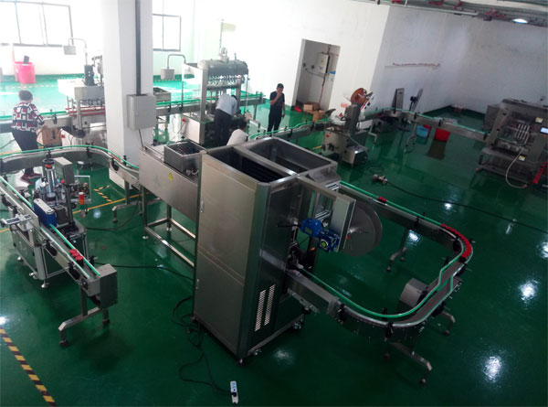 核桃油包裝機生產(chǎn)流水線